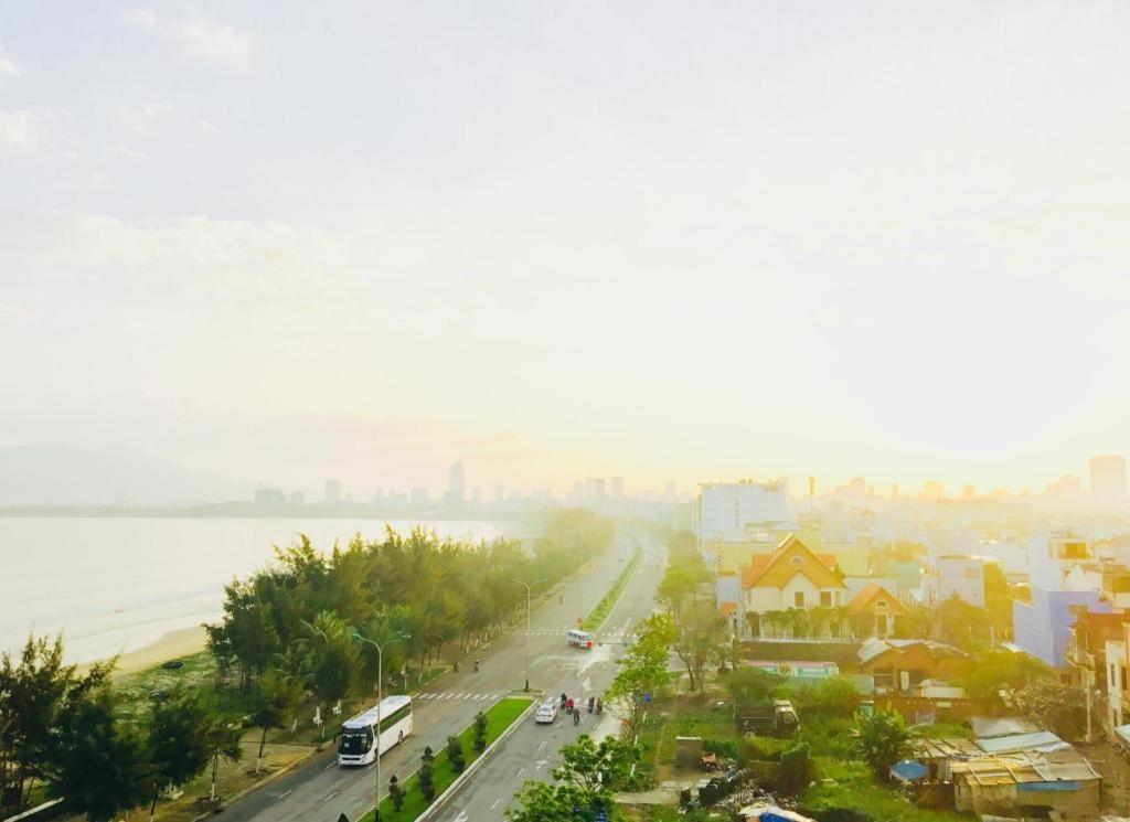 Whale Ocean View Hotel Danang Exterior photo