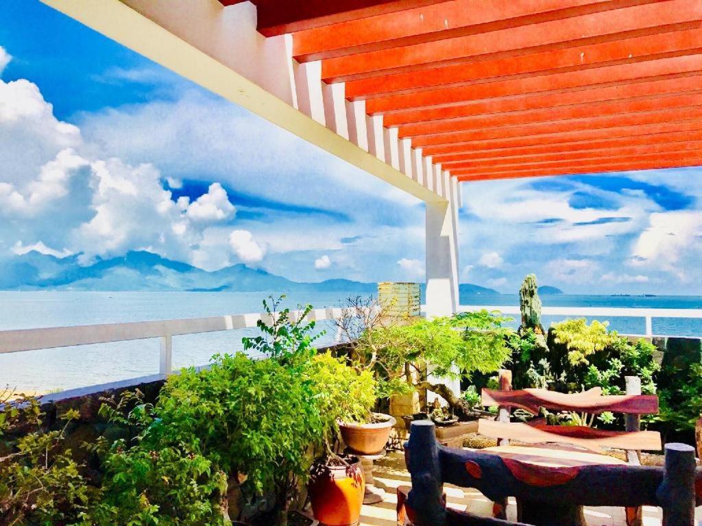 Whale Ocean View Hotel Danang Exterior photo
