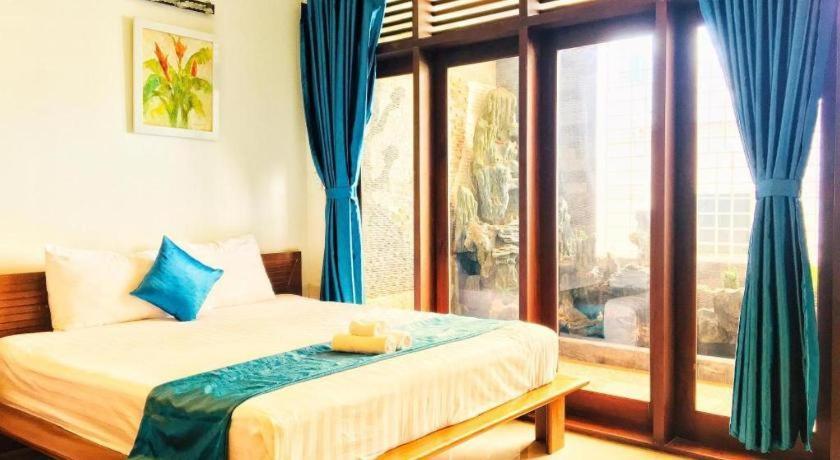 Whale Ocean View Hotel Danang Exterior photo